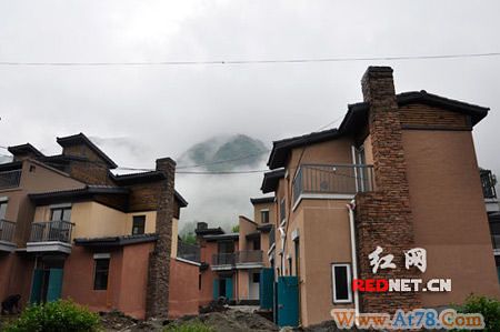 四川都江堰震后新农村堪比高档别墅区(图)