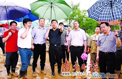 汪洋要求防止新一轮暴雨可能引发的更大灾害