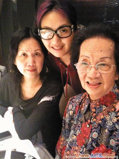 杨千嬅斥流产报道吓坏家人澄清从未怀孕