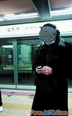 韩艺人被迫坐地铁Rain变鬼祟李孝利遭羞辱(图)