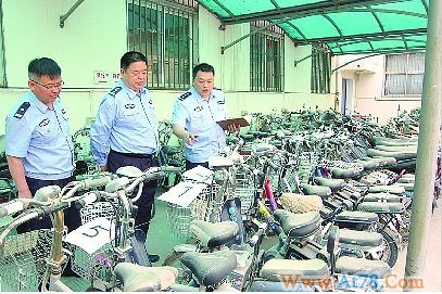 河北邯郸特大电动车盗窃团伙72人落网(组图)