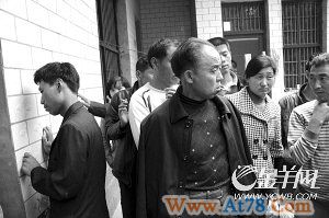 赵作海之子称背骂名11年会为成家高兴(组图)