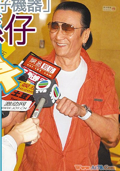 谢贤称张柏芝想生八个指孙子拥有“谢家鼻”