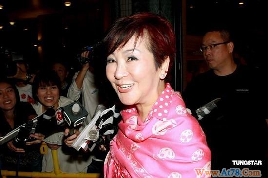 狄波拉透露BABY尚未起名：目前暂定叫二少爷