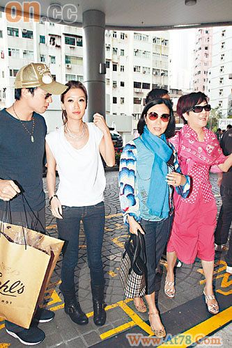 谢贤大曝张柏芝分娩过程希望儿媳一直生(图)