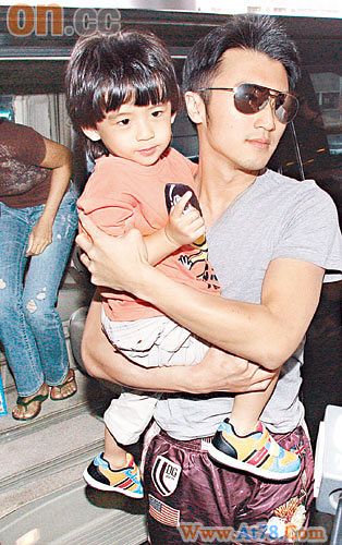 谢贤大曝张柏芝分娩过程希望儿媳一直生(图)