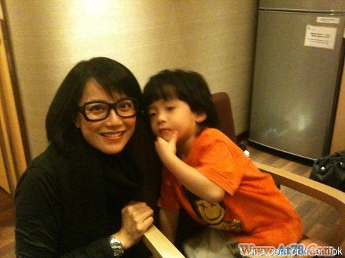 霍汶希微博撰文祝贺峰芝再得子感慨时光飞逝