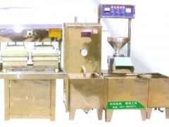 供应五彩果蔬豆腐机，豆腐机！！