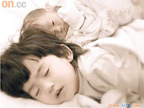 谢霆锋二儿子可爱模样曝光英文名为Quintus