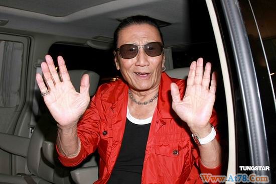 狄波拉煲汤探望张柏芝谢霆锋次子照片今日公布