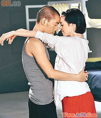 麦浚龙承认恋上混血模特Janine(图)