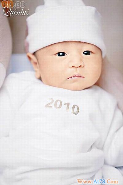 谢霆锋夸二少爷天生佛耳自嘲没钱买房奖张柏芝