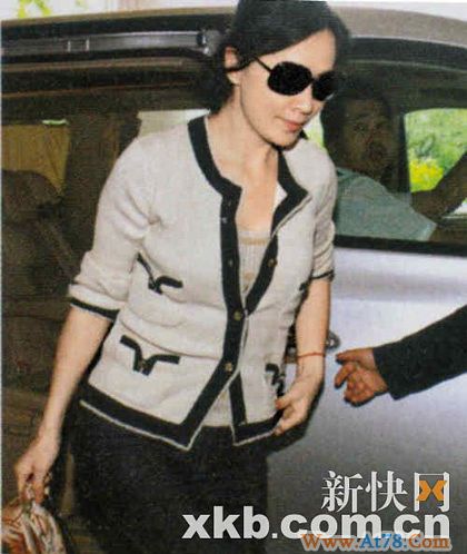 刘嘉玲独自跑步半小时怀孕传言不攻自破(图)