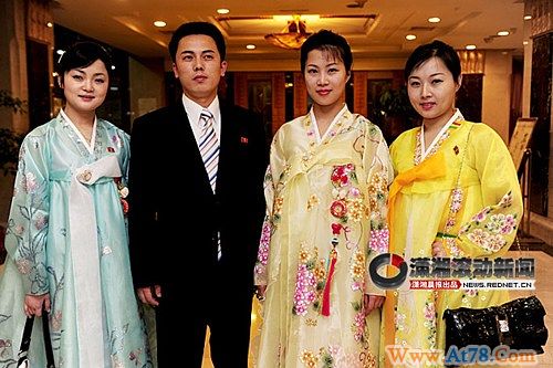 朝鲜《红楼梦》剧组10吨重道具安装完毕(图)