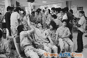 苏州工业园两企业300多人吃快餐出现不适(图)