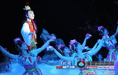 朝鲜歌剧《红楼梦》长沙上演喝彩声不断(组图)