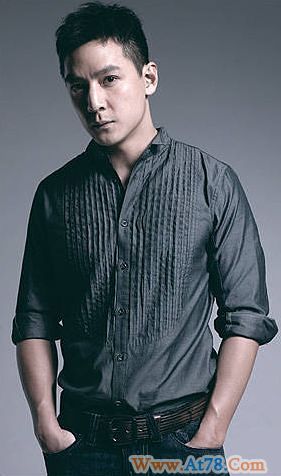 吴彦祖受访聊演艺成长经历谈婚姻不掩饰幸福