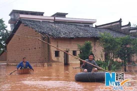 江西今年降雨创历史新高近500万人受灾(组图)
