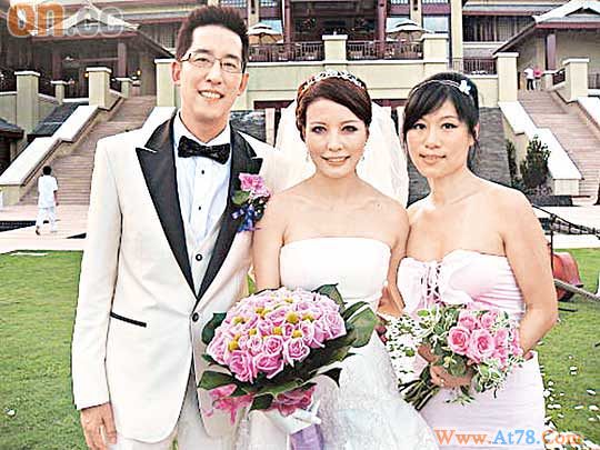 歌手张苡澄抢在“情敌”周汶锜之前嫁给富二代