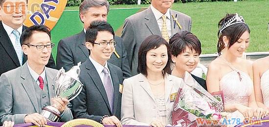 “翻版李嘉欣”王希瑶不怕许晋亨认错老婆