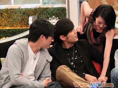 周杰伦直认受教训不敢随便对女生变魔术(图)