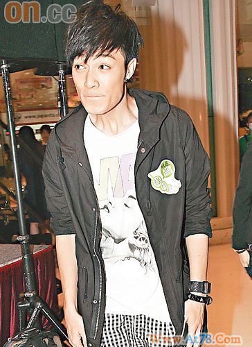 唐贝诗涉嫌虐畜遭批不反省反咬众星乱批评