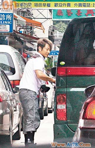 陈美诗低胸色诱男友孙耀威守教规吃斋降火