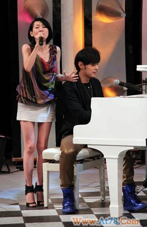 周杰伦上“康熙”没穿内裤小S亲自检查(图)