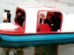 卡通动物船 常州玻璃钢画舫艇制造厂  杜天俊 张华