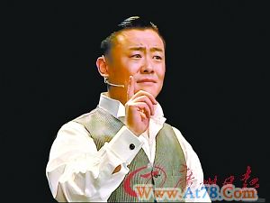 周立波复旦大学开讲：凤姐的自信我欣赏(图)