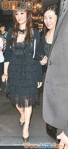 吴佩慈不求大胸想整翘臀郑元畅觅双面女友(图)