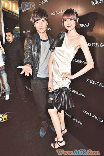 吴佩慈不求大胸想整翘臀郑元畅觅双面女友(图)