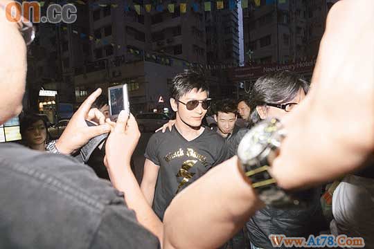 Angelababy拒帮黄晓明买内衣称他不穿便宜货