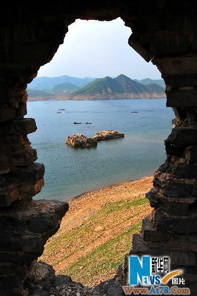 河北潘家口水库“水下长城”主体再次浮出水面(图)