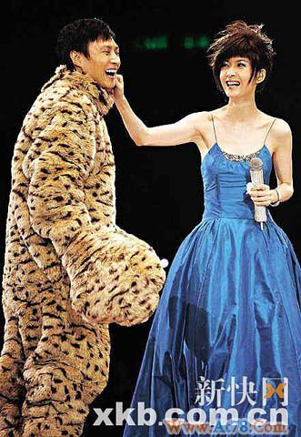 Selina个唱男友喝酒壮胆示爱相亲认识苦追半年