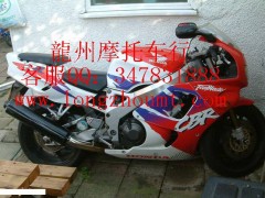 销售本田 VTR1000 SP－2摩托车