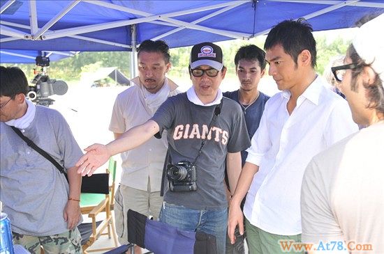 金城武骑大象代言好莱坞豪华阵容打造广告大片