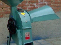 多功能铡草机价格，铡草粉碎机价格