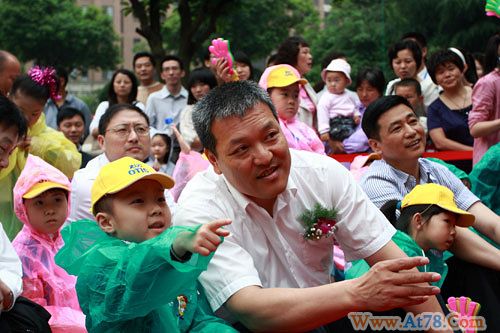 杭州电梯安全公益教育进入白金海岸社区