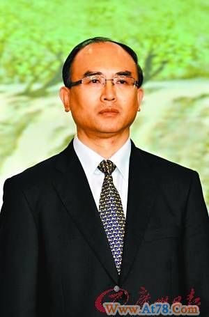 刘玉浦当选深圳市人大主任 许勤当选市长