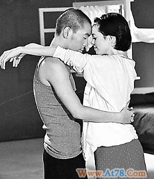 俩任绯闻男友均有归属单身阿娇拒做第三者