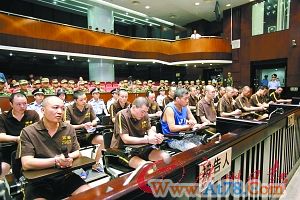 广州十年来“最残忍黑团伙”过堂 黑老大归罪手下