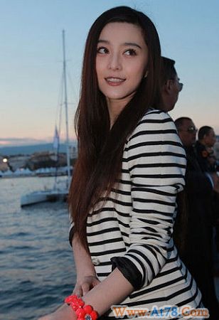 范冰冰否认有新恋情称渴望简单的爱