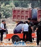 北京小区工地内挖出300余枚炸弹(组图)