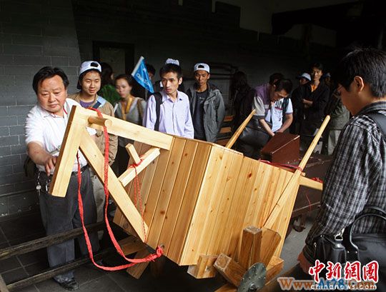 成都武侯祠展示诸葛亮木牛流马(组图)