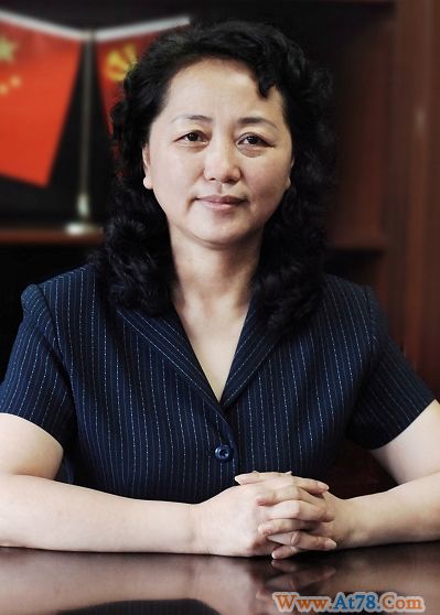 魏旋君(女)当选江西新余市市长(图)