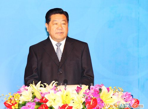 贾庆林：两岸交流无党派之分地域之别