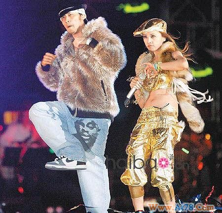 “软性绯闻”成保鲜膜黄晓明周杰伦都是受益者