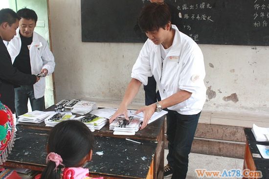 陈晓东云南慈善行成希望厨房首批爱心志愿者