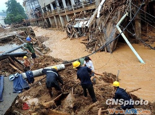 闽北重灾区满目疮痍军民全力救灾(图)